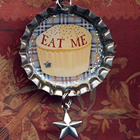 Alice in Wonderland Eat Me Cupcake